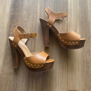 Brown/ Camel colored heels